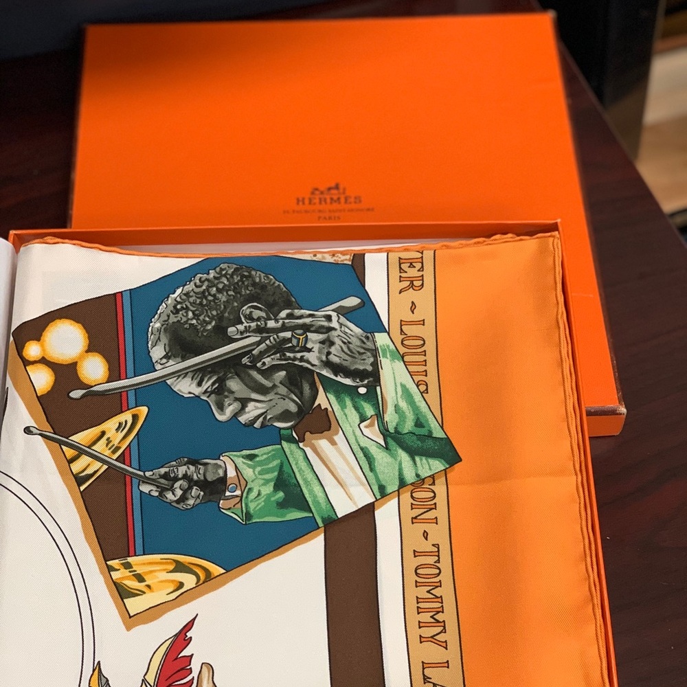 Authentic Hermès Vintage Silk Carré Scarf